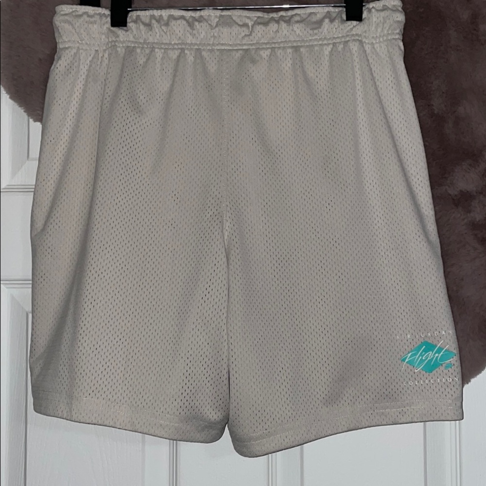 Jordan OffWhite Basketball Shorts with Elastic Waistband - Picture 6 of 6